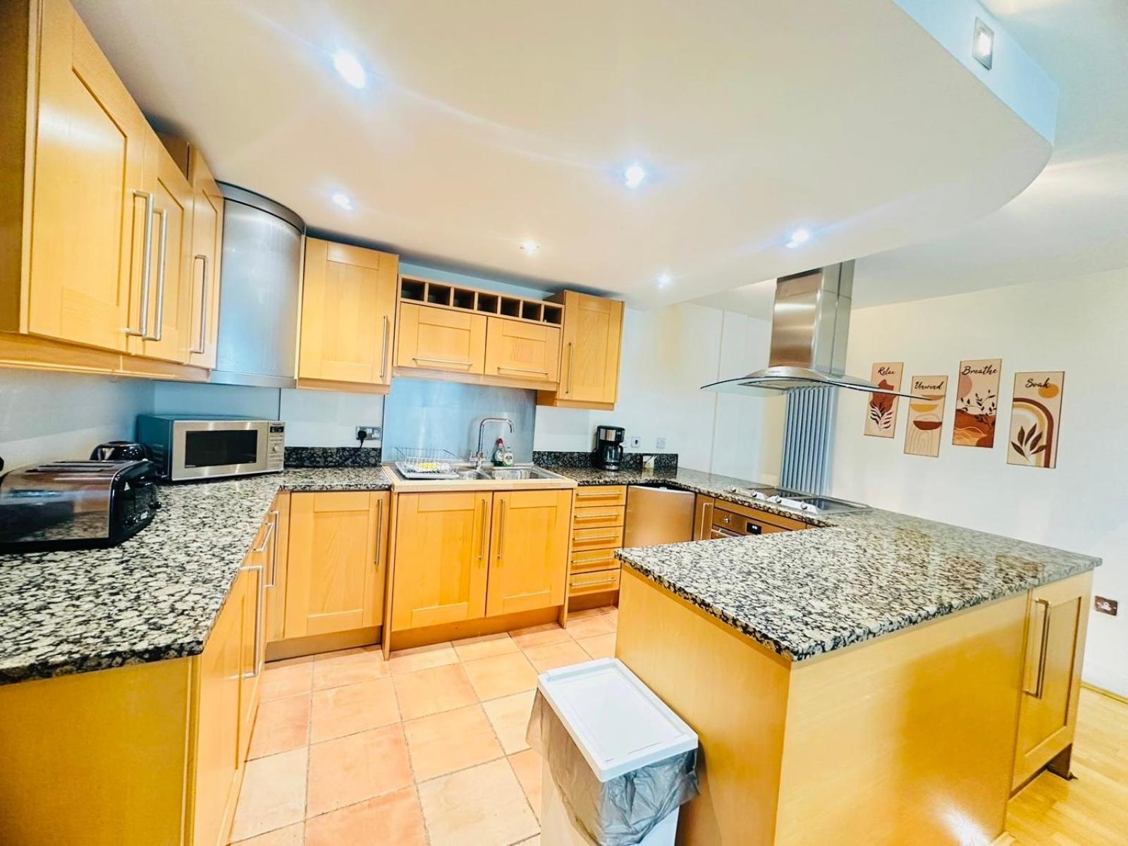 Modern 2Bed 2Bath Apartment Canary Wharf - Upto 5 Person London Eksteriør billede
