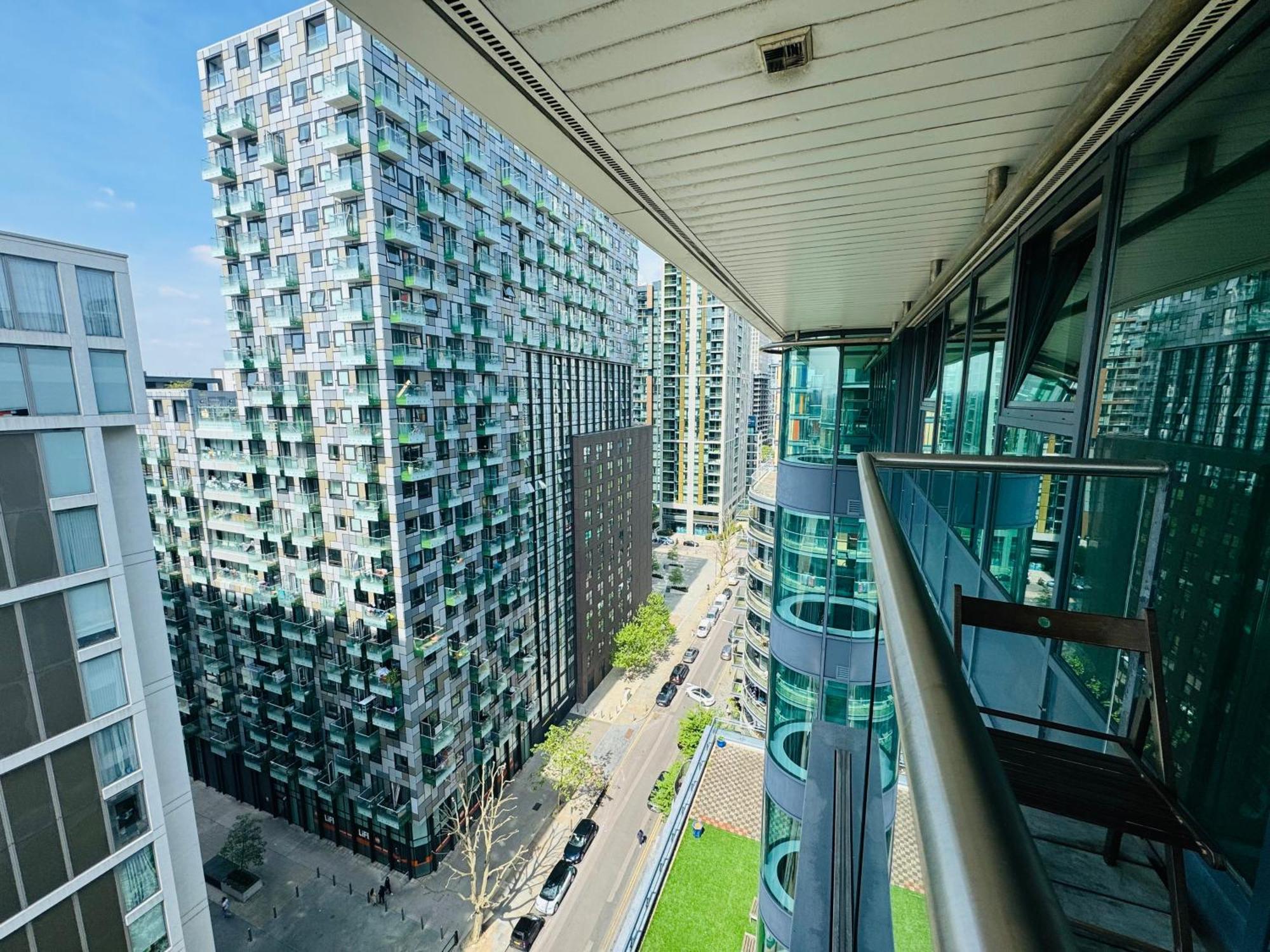 Modern 2Bed 2Bath Apartment Canary Wharf - Upto 5 Person London Eksteriør billede